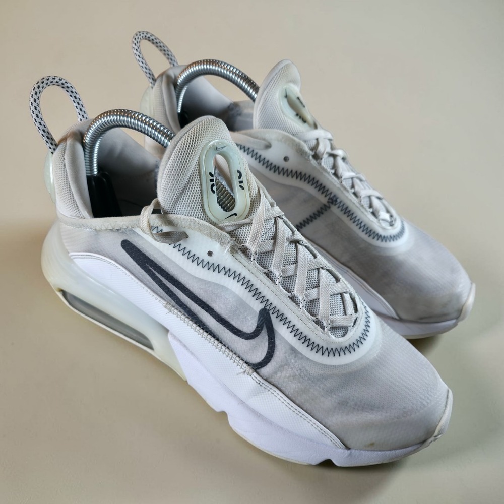 Nike White Air Max 2090‎ Running Shoes Womens Size 9 White Sneakers